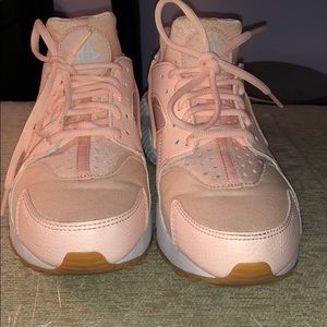 Nike pink Huarache